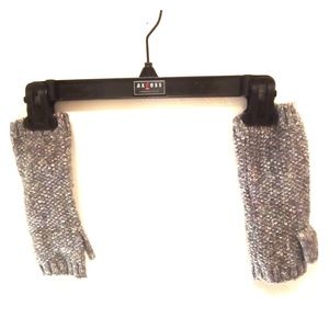 Pair of Grey Fingerless Mittens